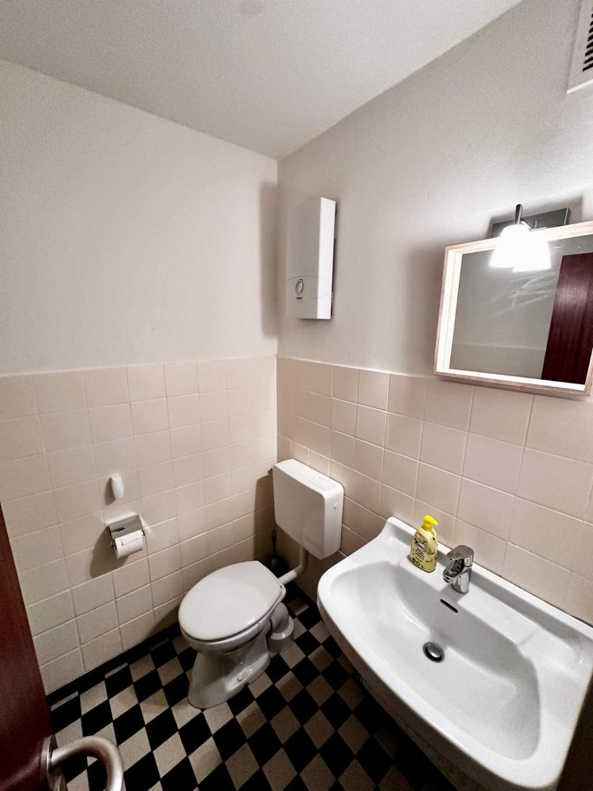 Homestay Nr 1 Gemuetliches & Helles Doppelzimmer In Kleve *